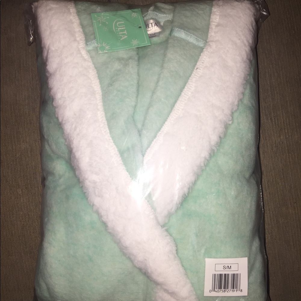 Ulta teal robe